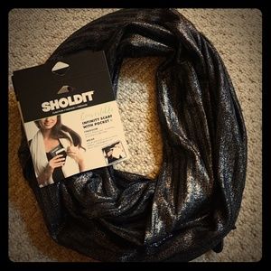 NWOT Infinity Travel Scarf With Pocket